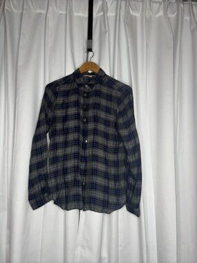 Women’s Blue and Gray Plaid Button-Up Shirt